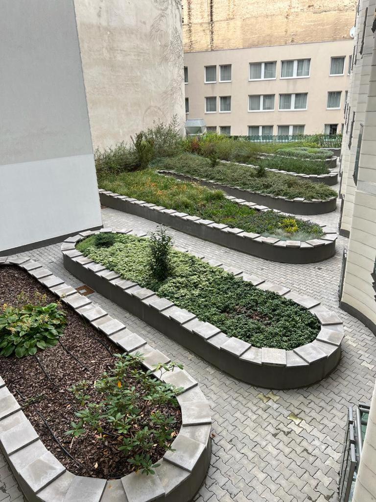 Palace Quarter 2 Peaceful Modern Central Top Floor Apartment Boedapest Buitenkant foto
